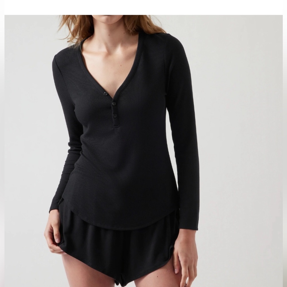 NWT size Large Athleta WIND DOWN SLEEP TOP black